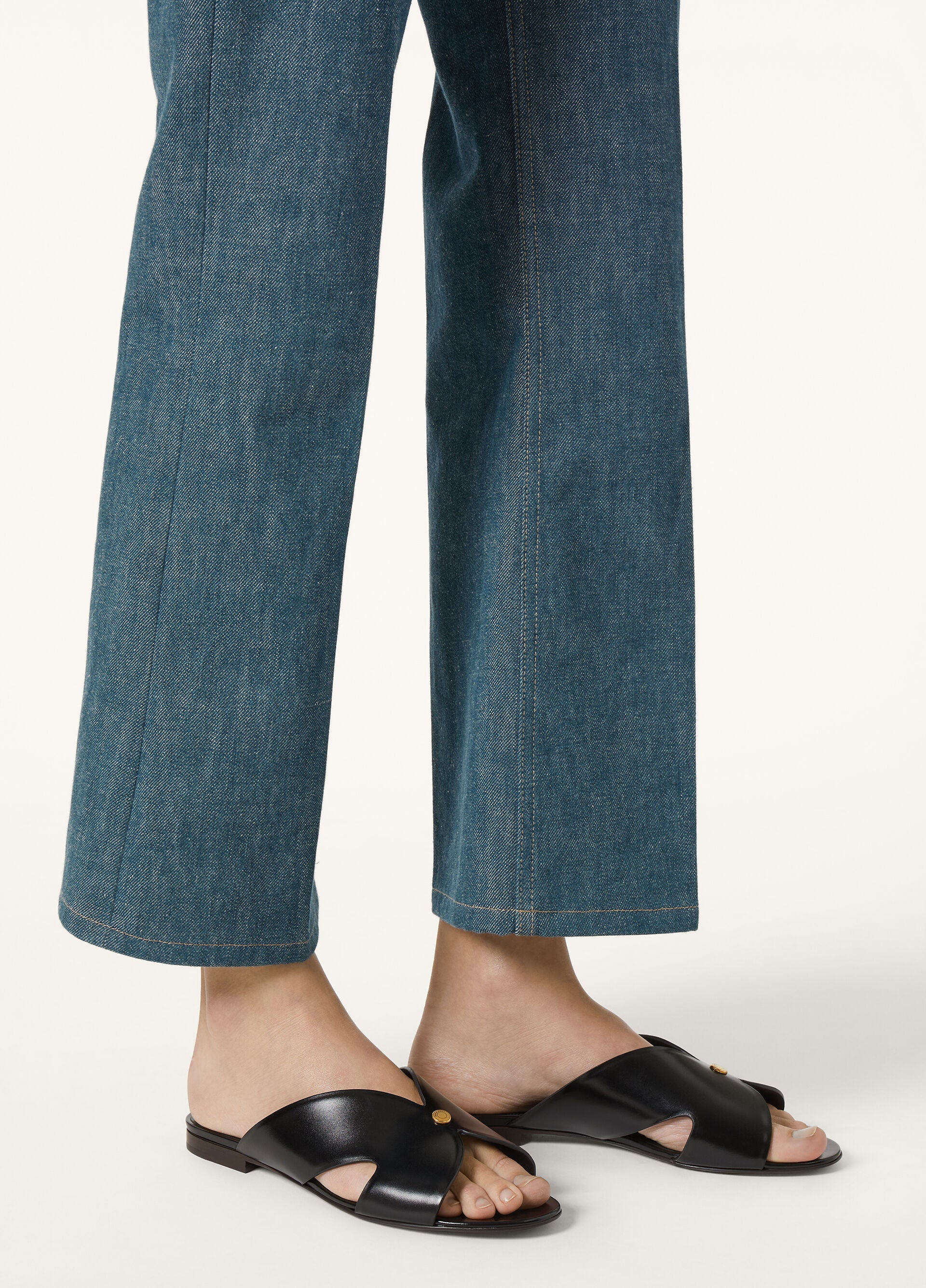 Vera Sandal - Black