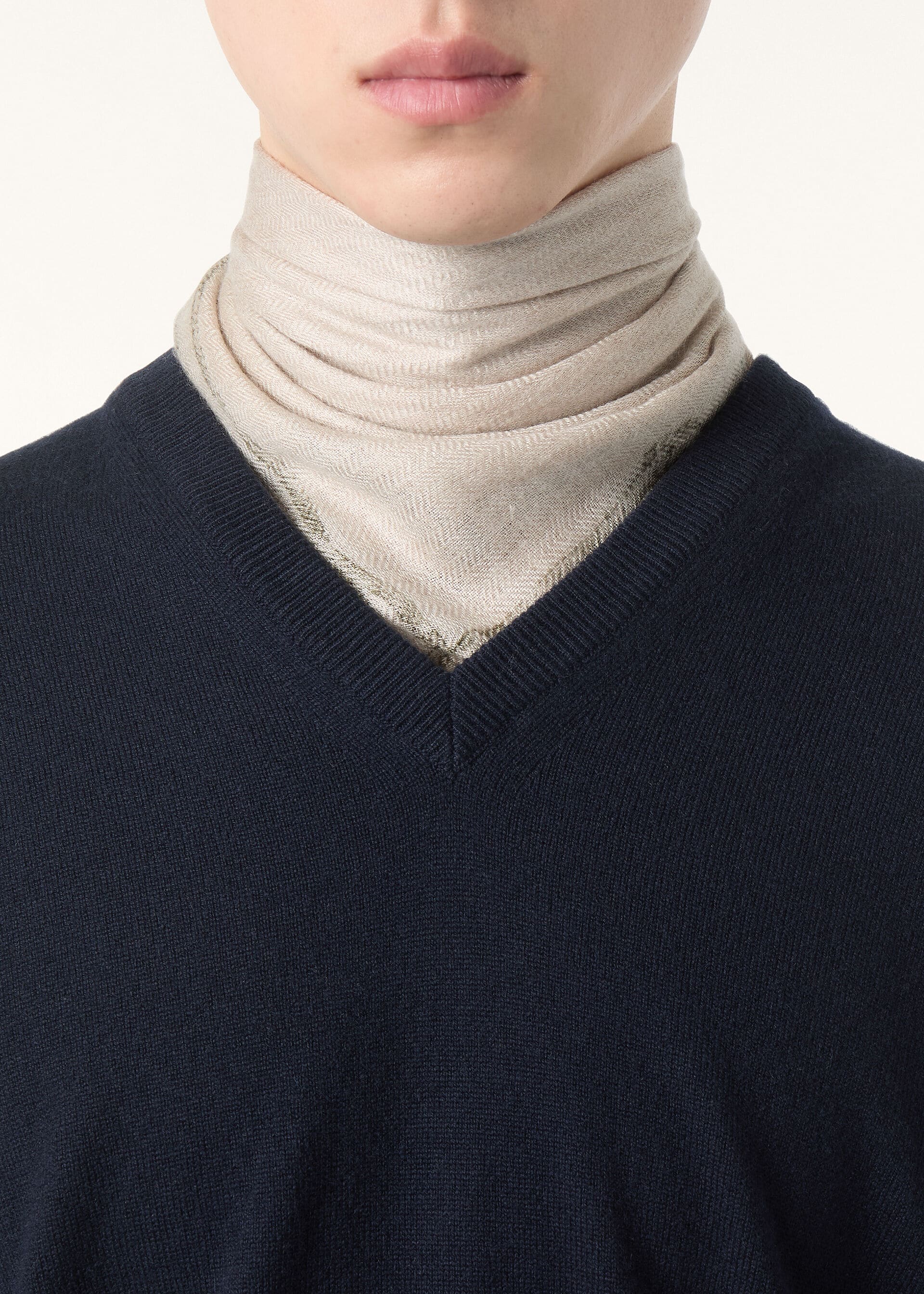 Classic V-Neck - Navy Blue