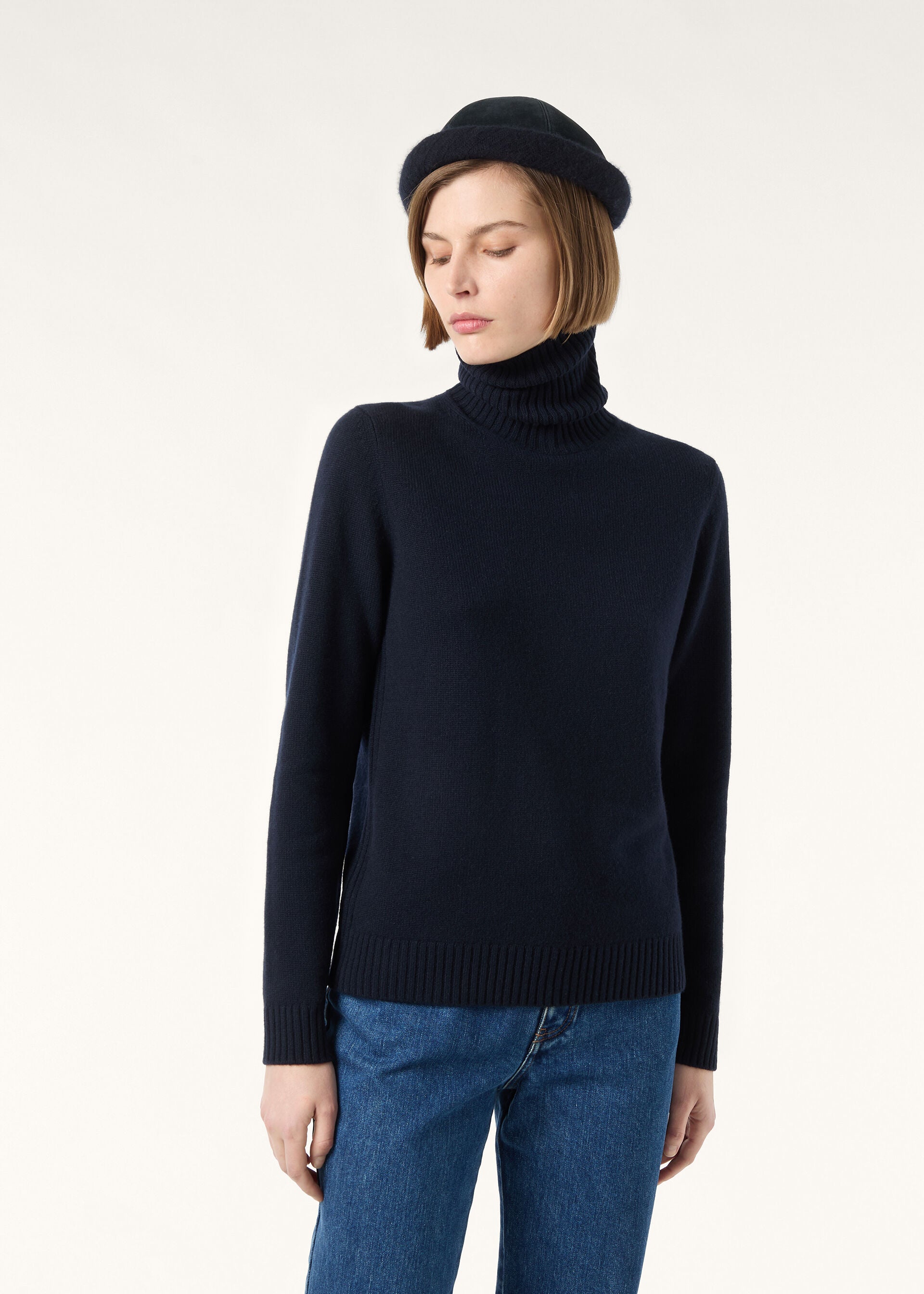 Parksville Turtleneck - Navy Blue