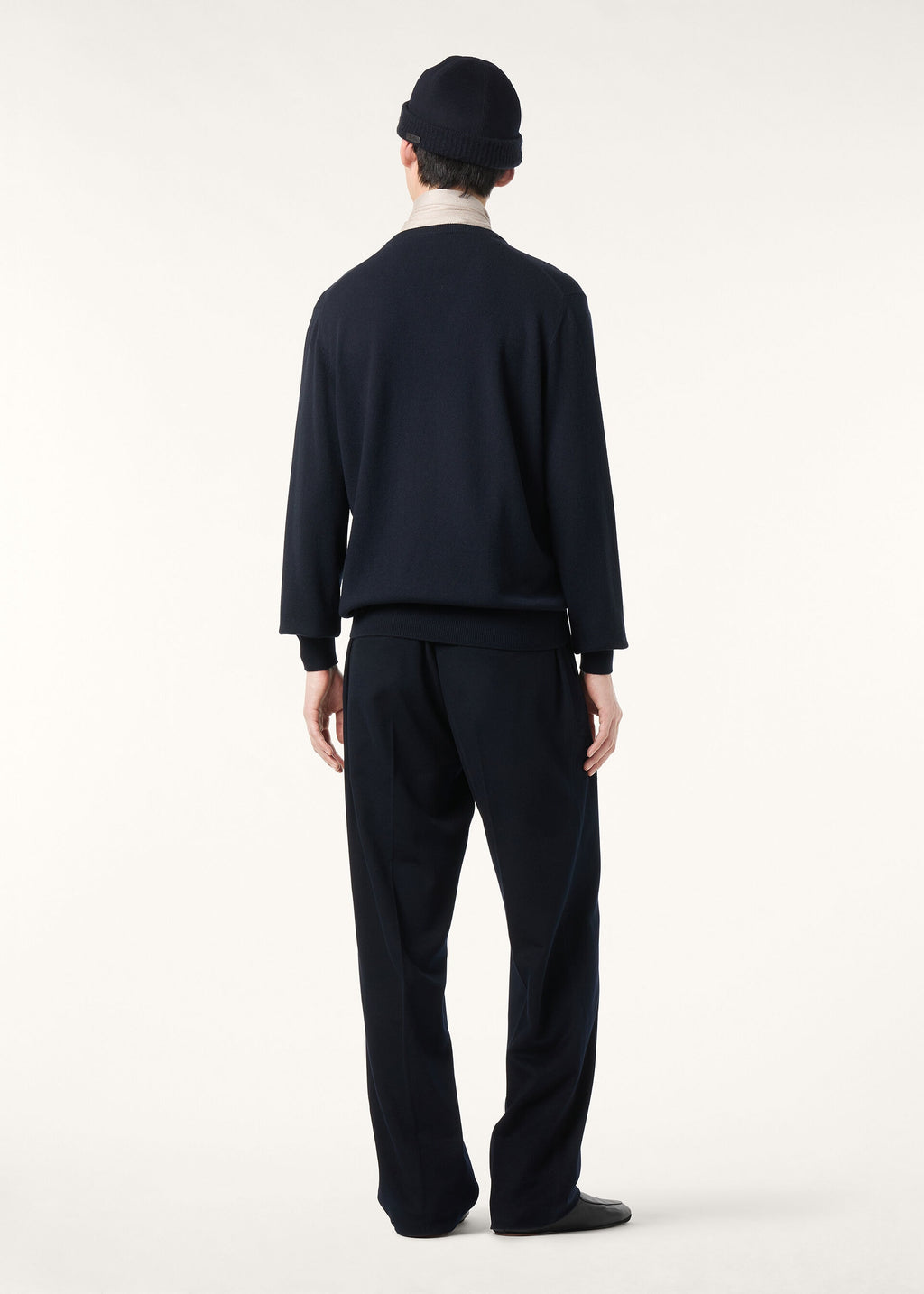 Classic V-Neck - Navy Blue
