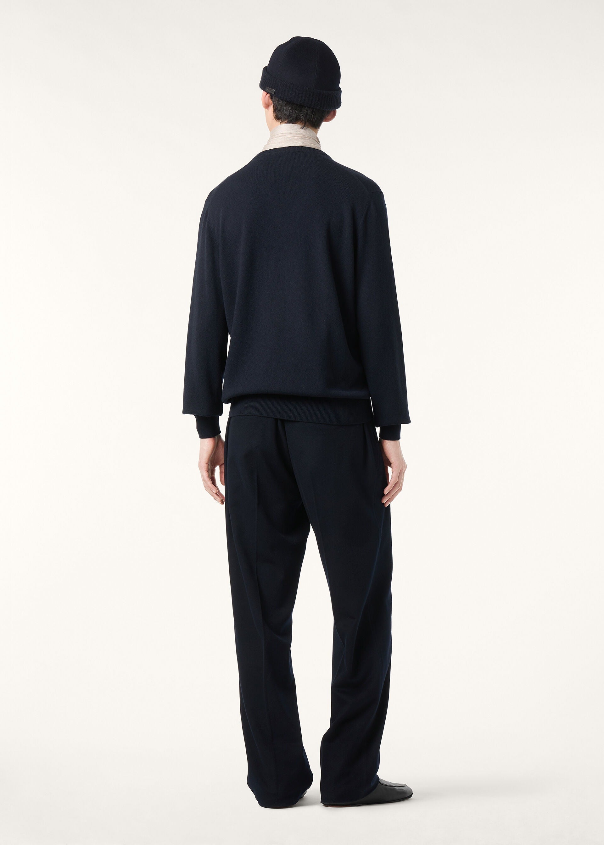 Classic V-Neck - Navy Blue