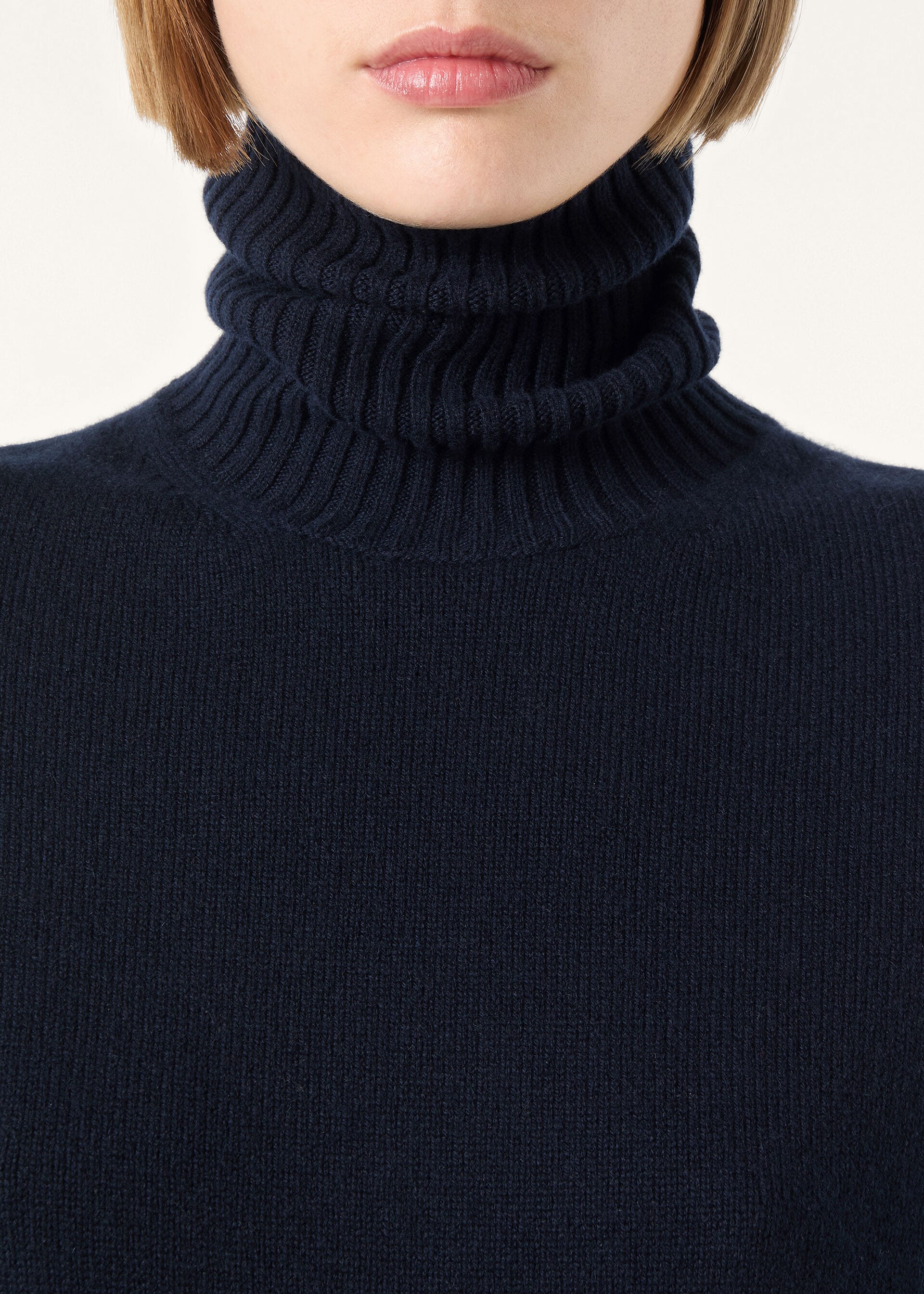 Parksville Turtleneck - Navy Blue