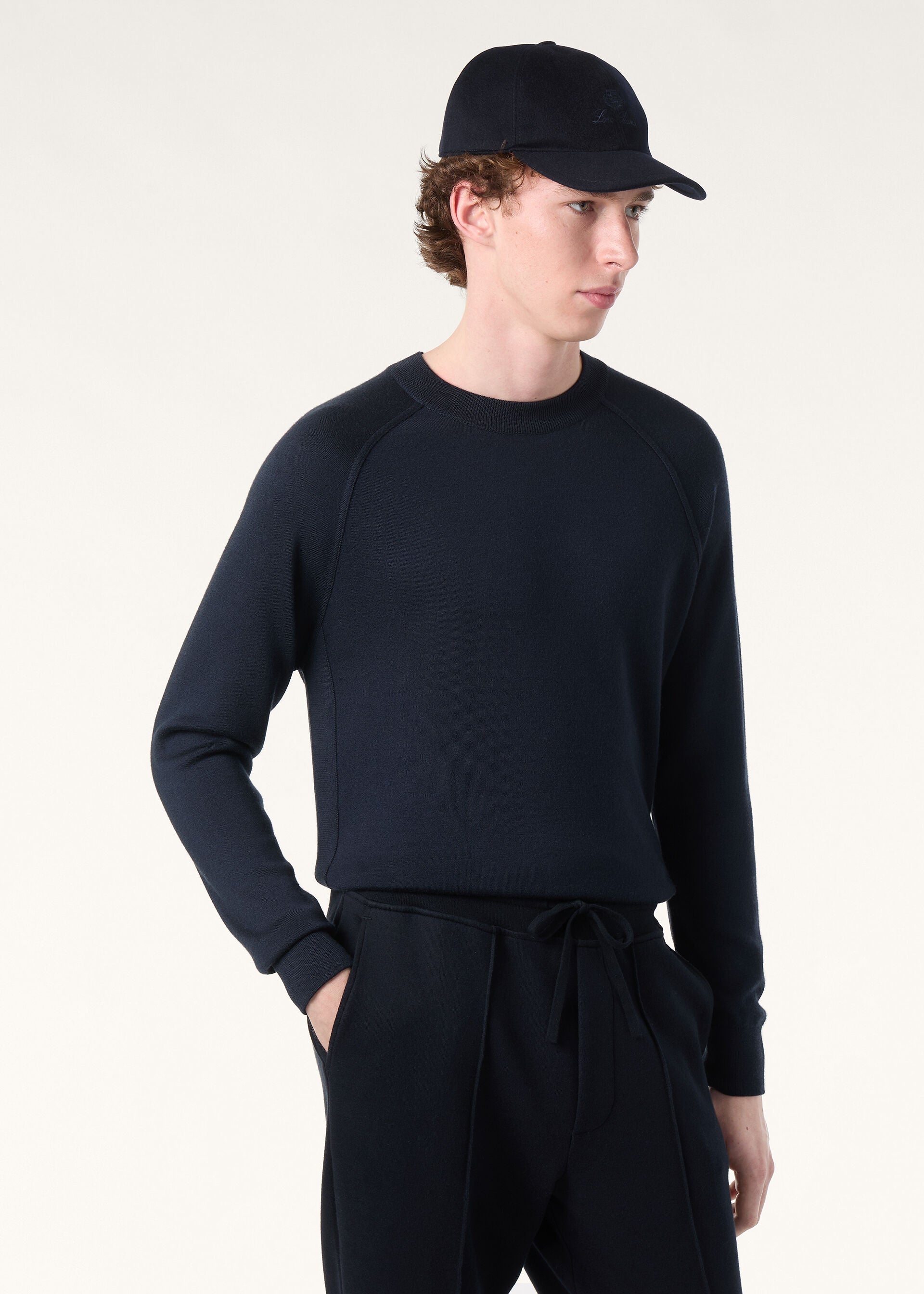Balfour Crewneck - Navy Blue