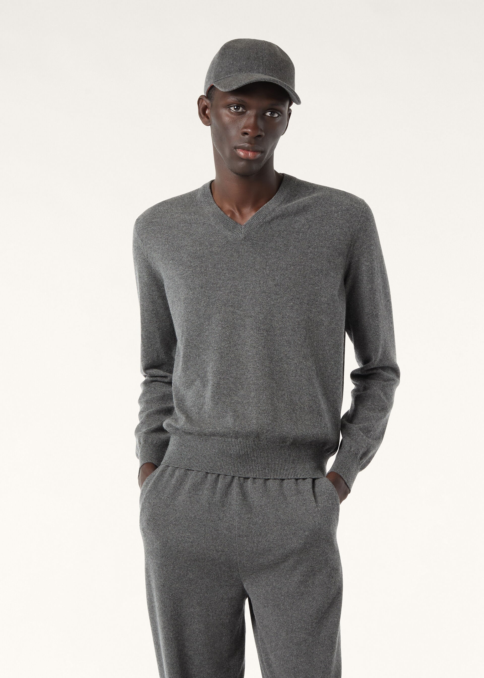 Classic V-Neck - Gray Melange