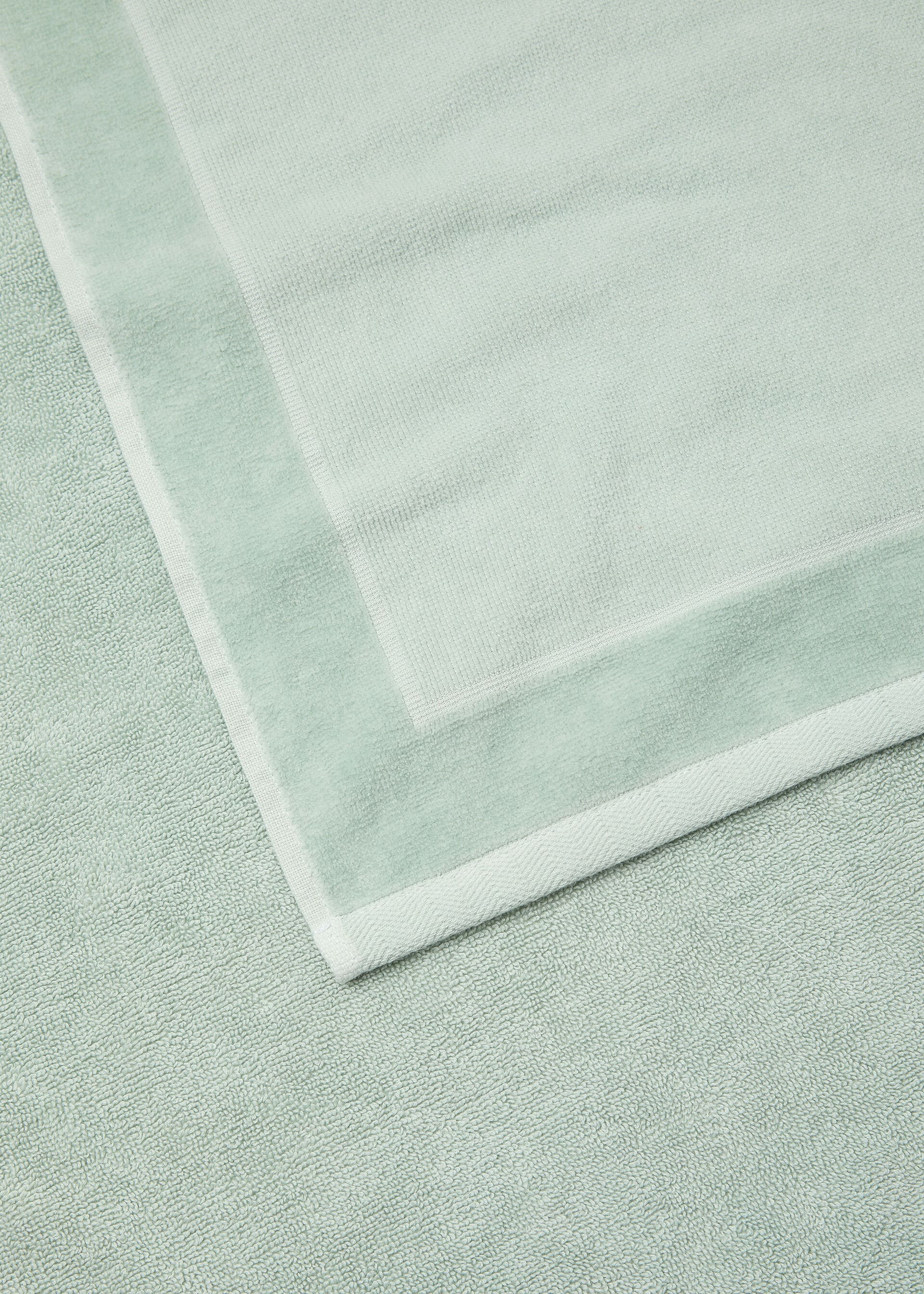 Crest Bath Towel - Pale Mint