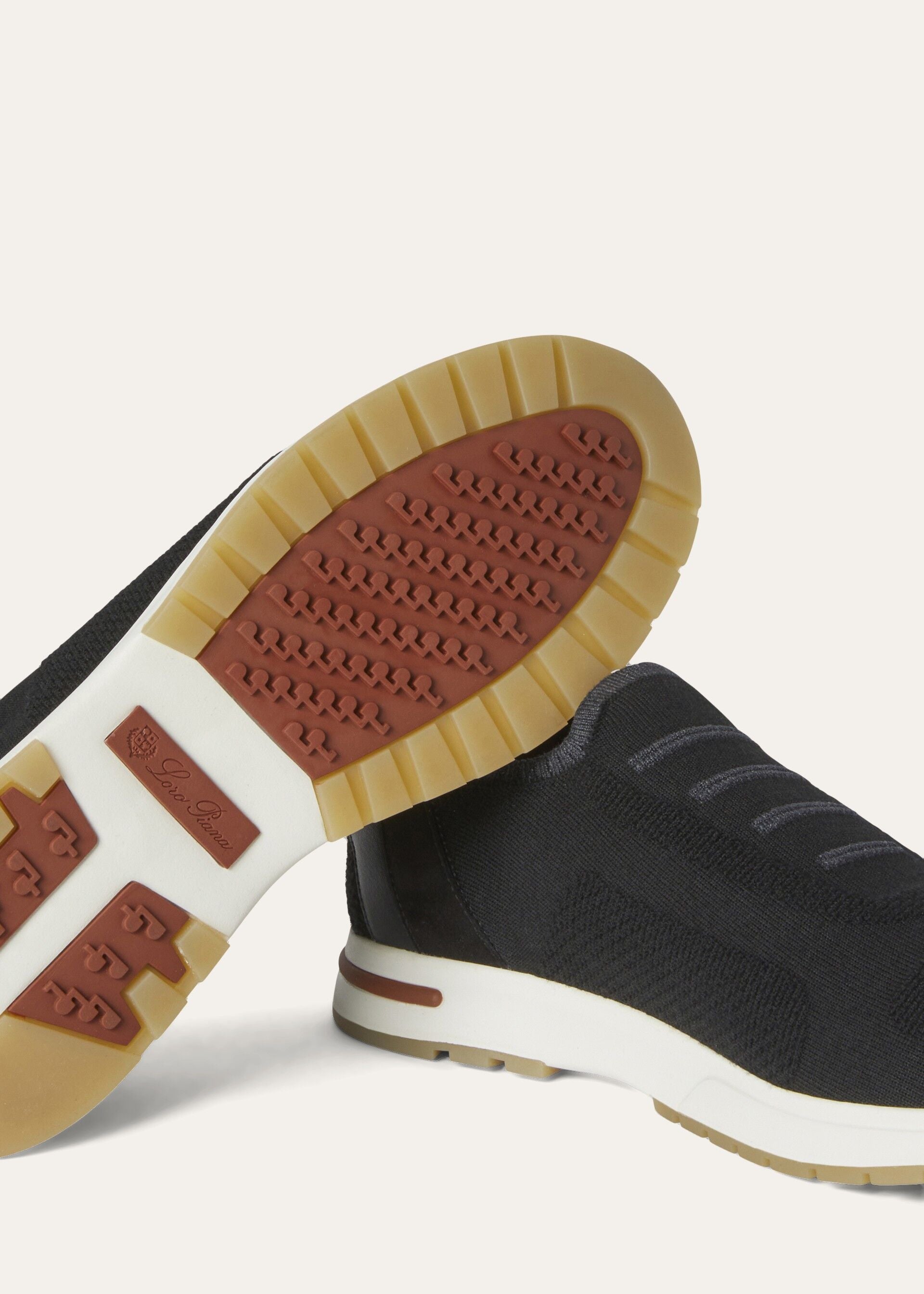 360 LP Flexy Walk Sneaker - Black