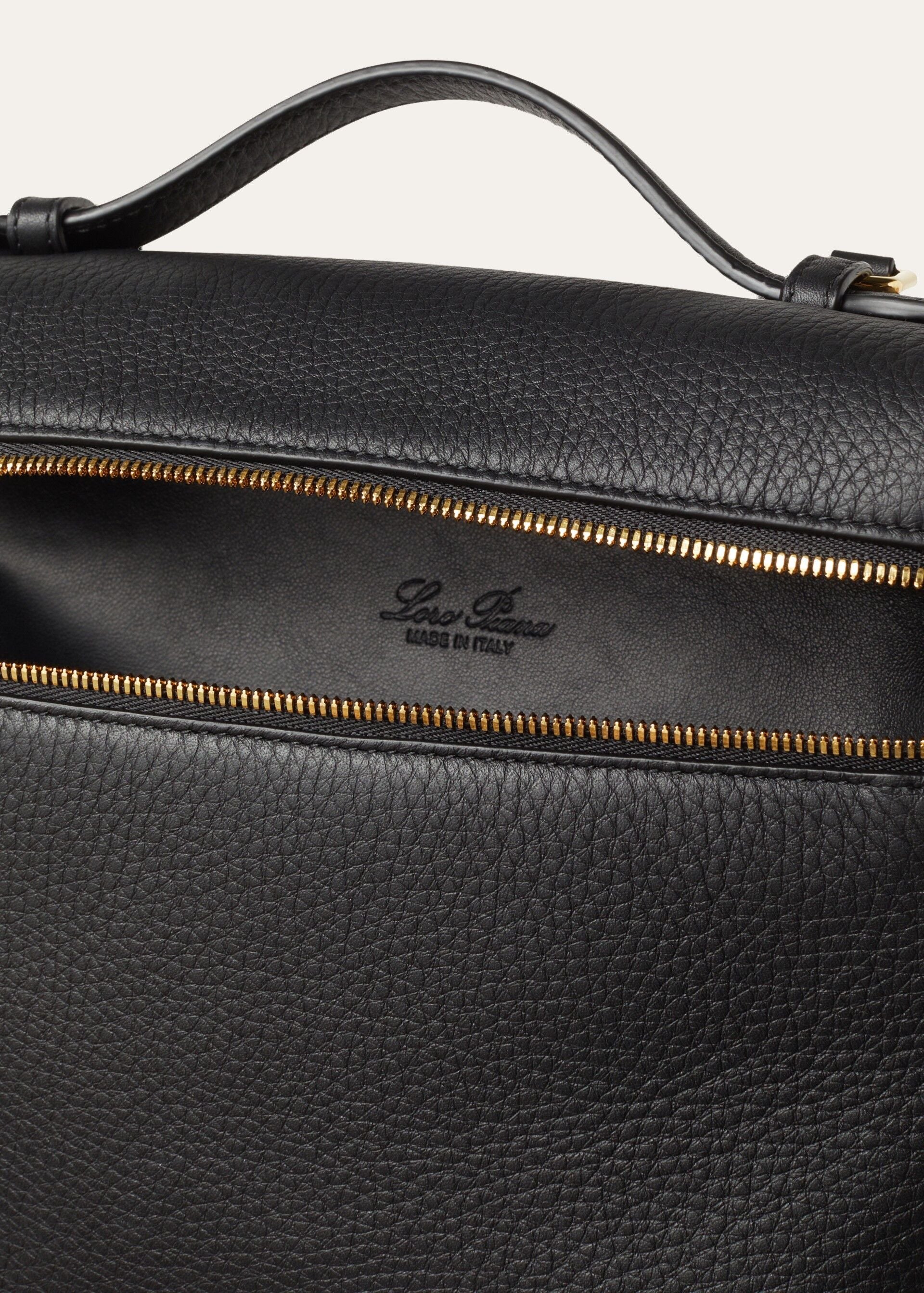 Extra Pocket backpack L23.5 - Black/Sun Gold