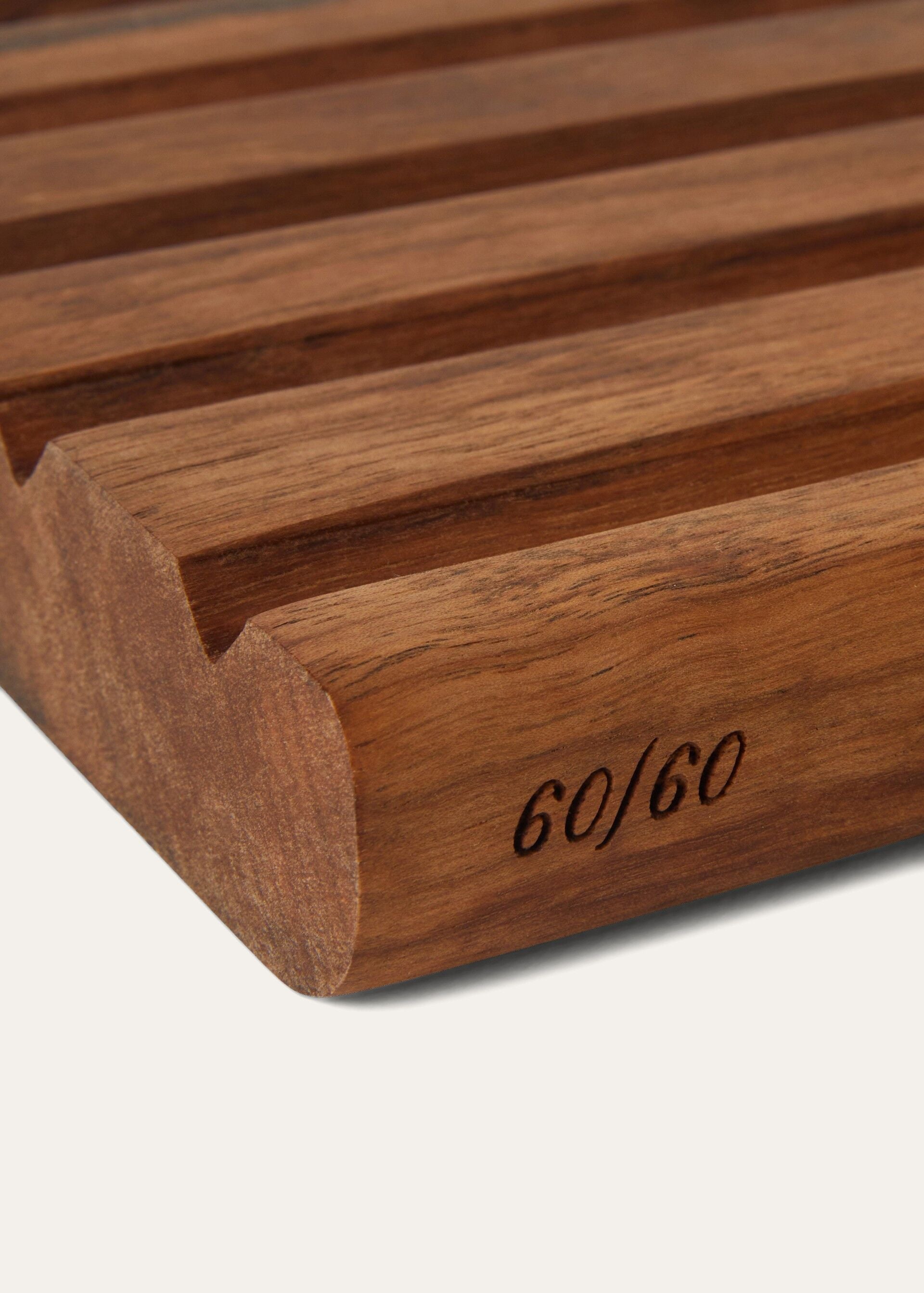 Olive Cutting Board - Walnut