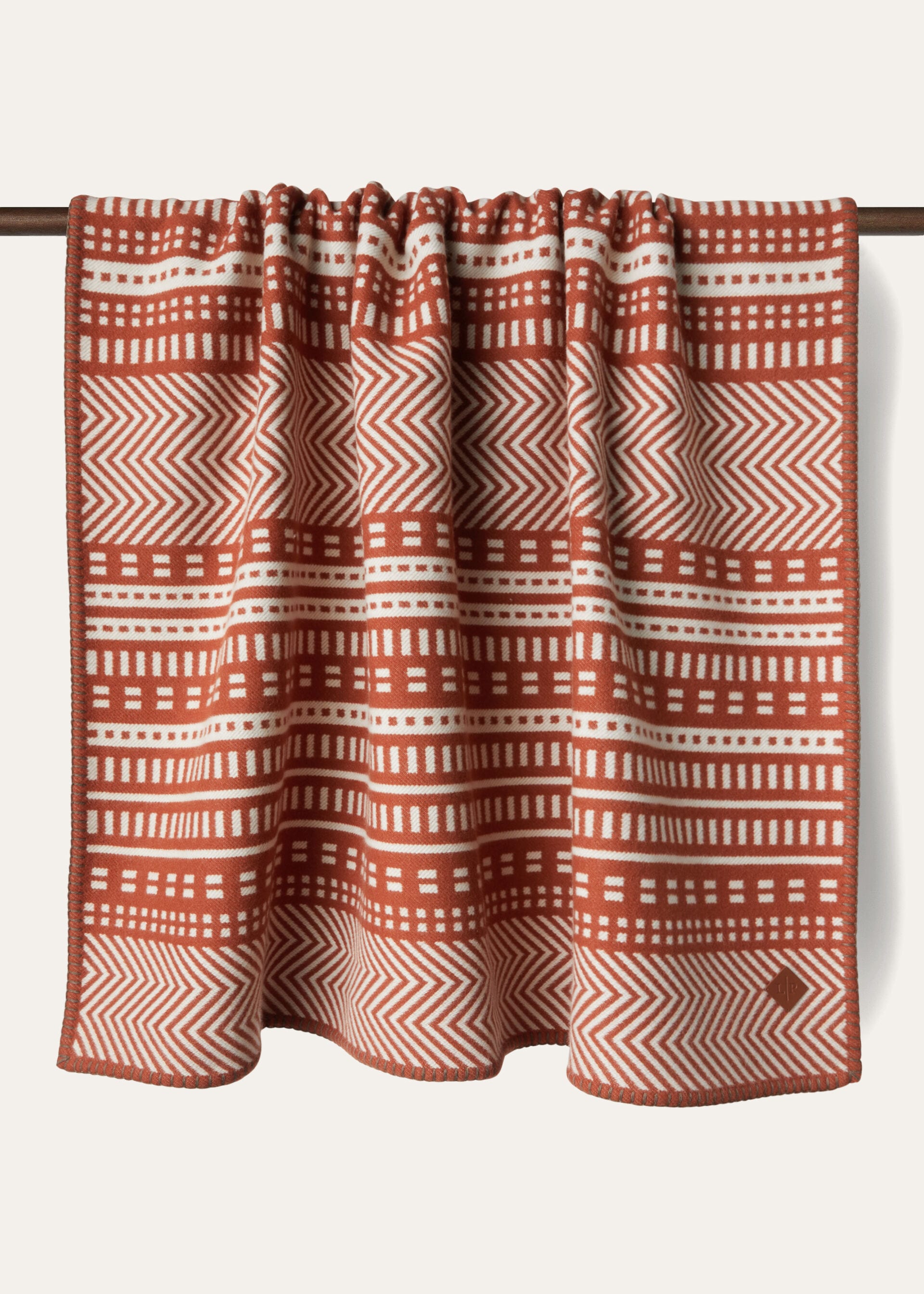 Atacama Throw Blanket - Piment Doux /White
