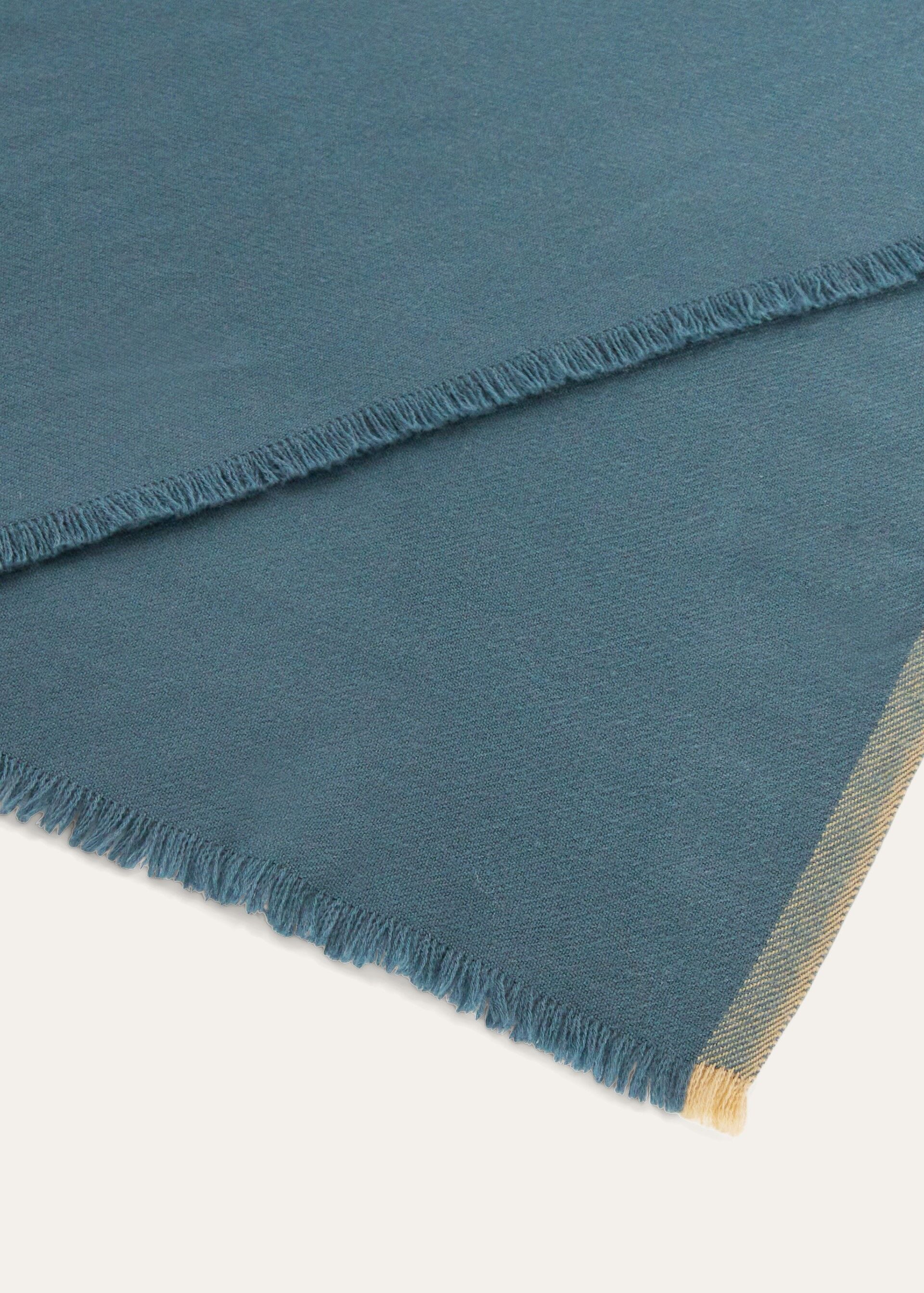 The Gift of Kings® Throw Blanket - Malachite / Shaded Cloud