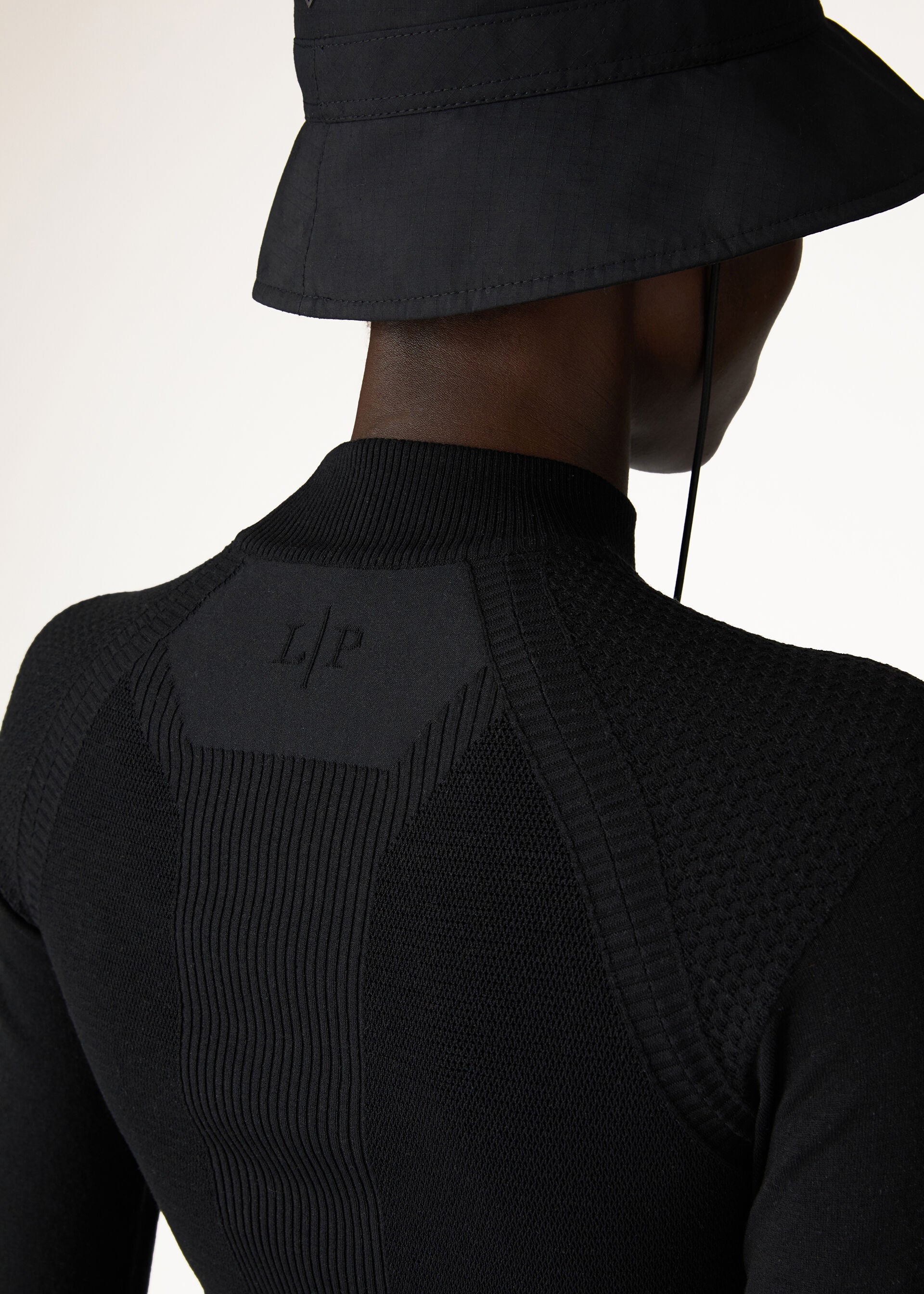 Lagorai Turtleneck - Black Sand