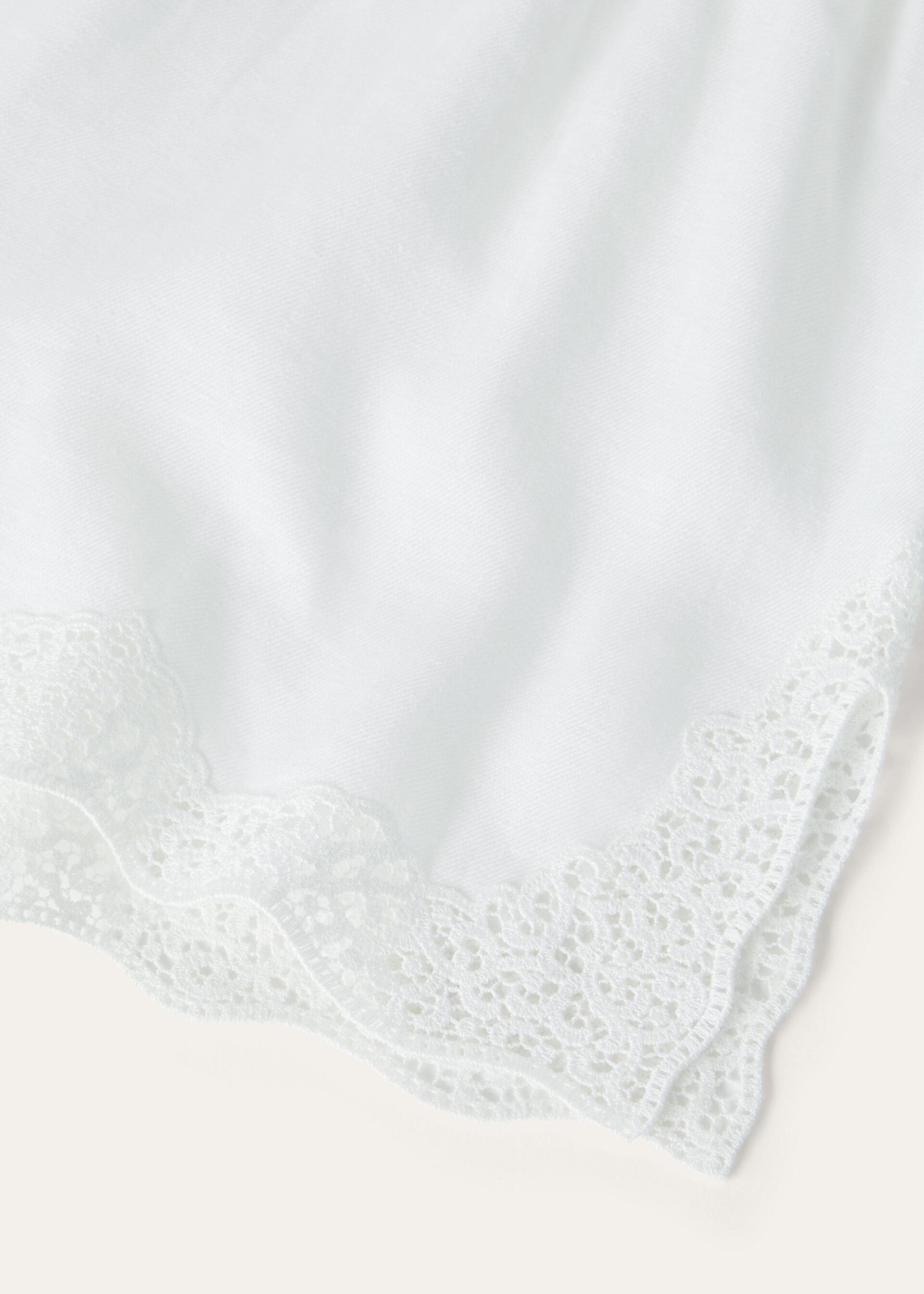 Aleksander Shorts - White