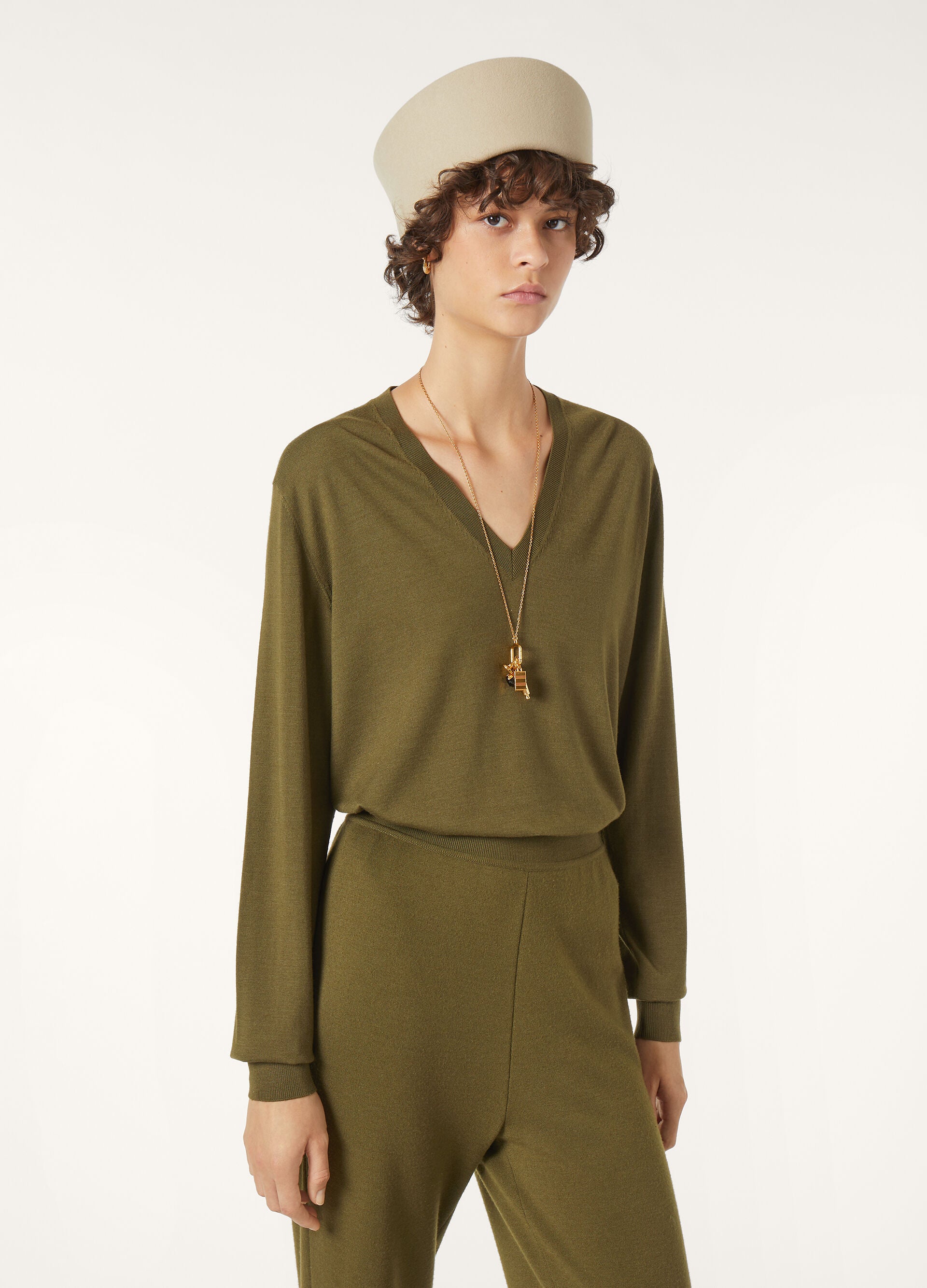 Royal Lightness™ V-Neck - Fern Meadow
