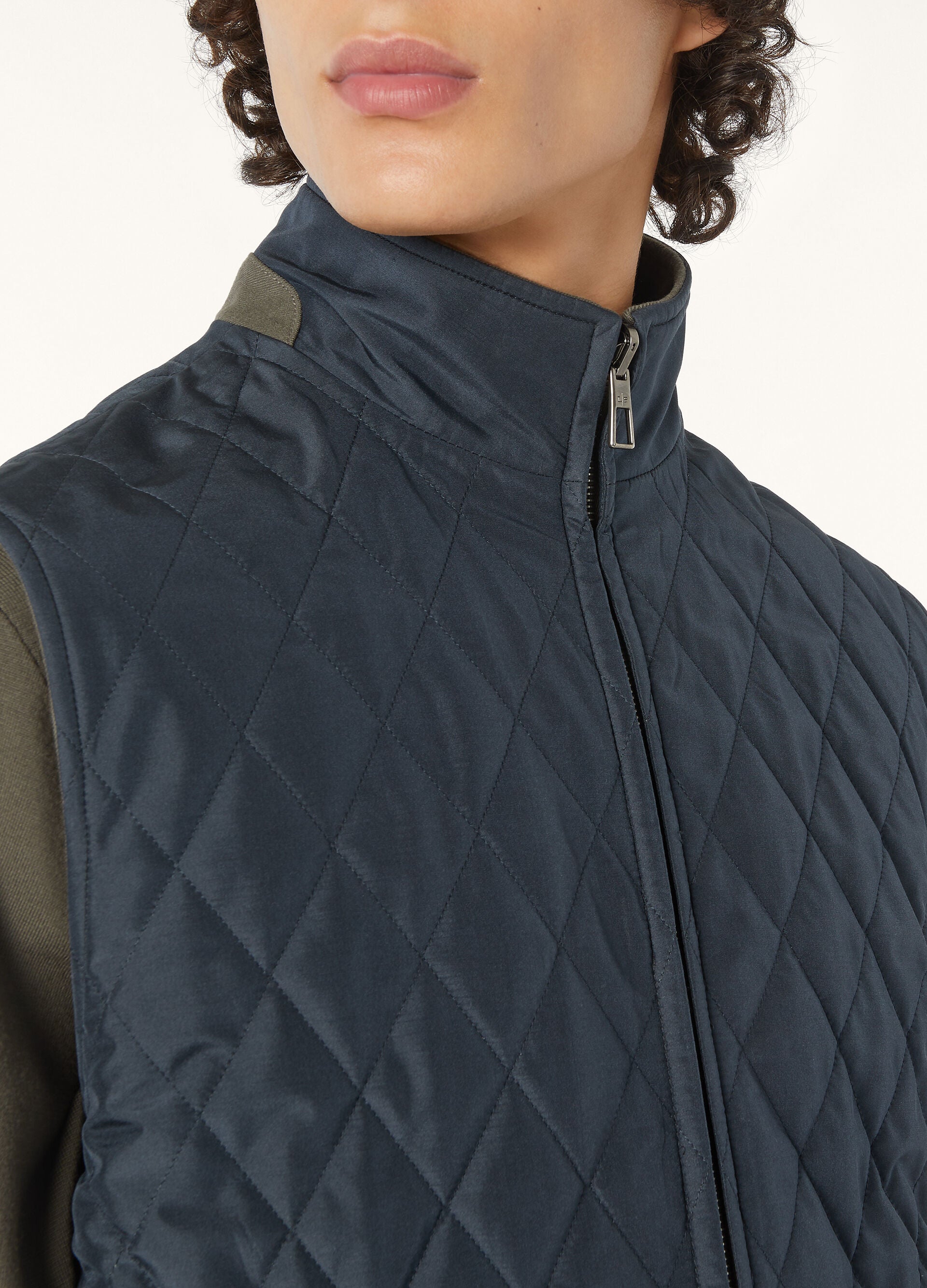 Grian The Gift of Kings® Vest - Reed Green/Navy Blue