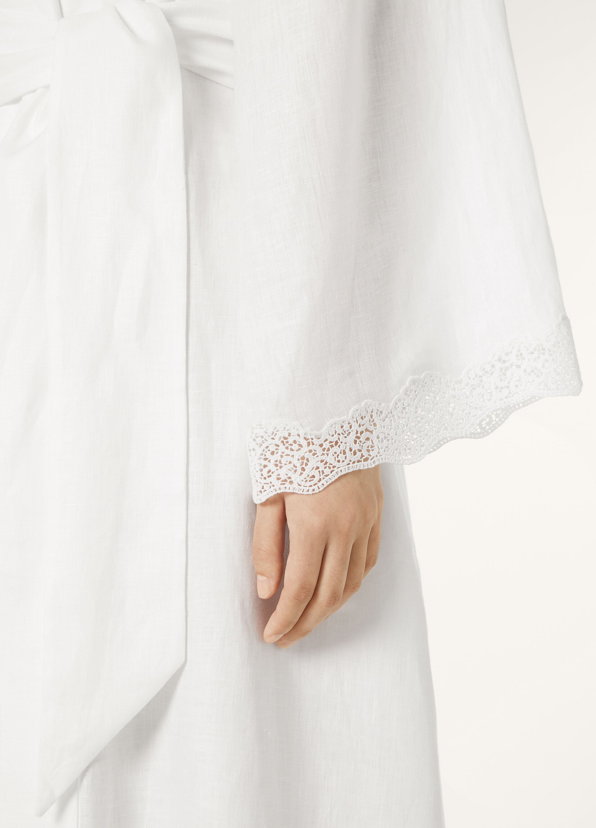 Braxton Robe - White