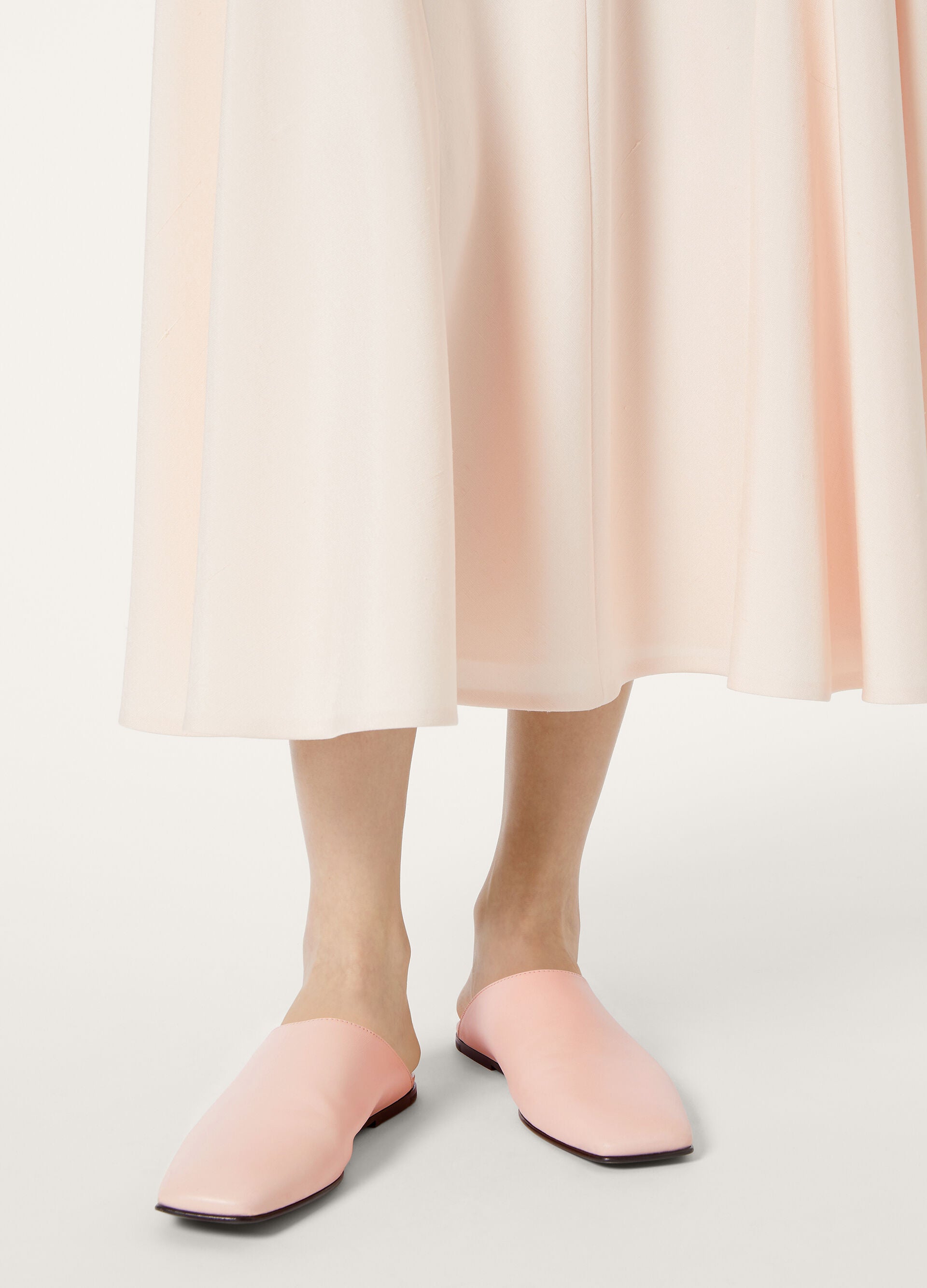 Alba Flat Mule - Fluffy Pink