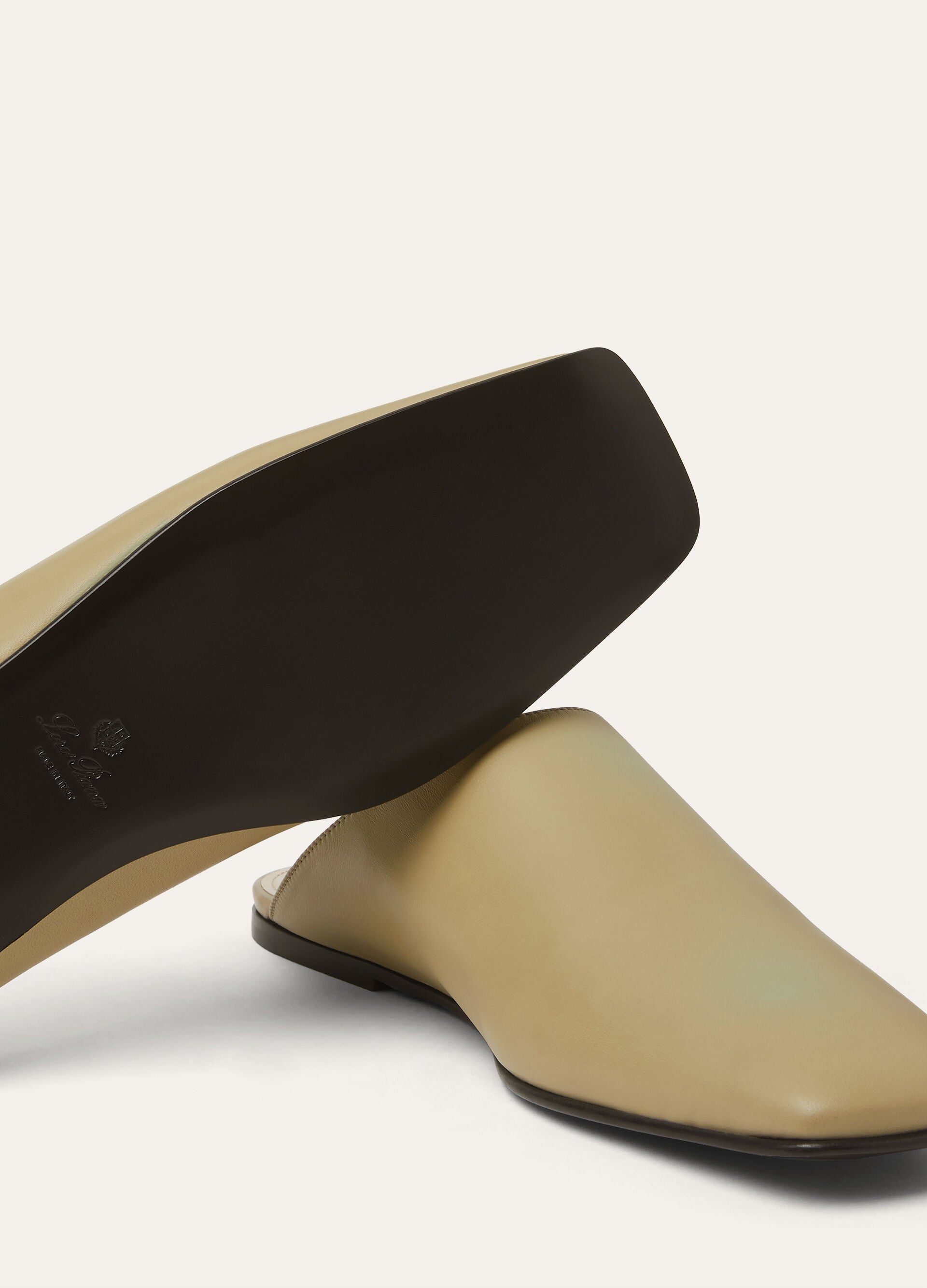 Alba Flat Mule - Dried Taragon