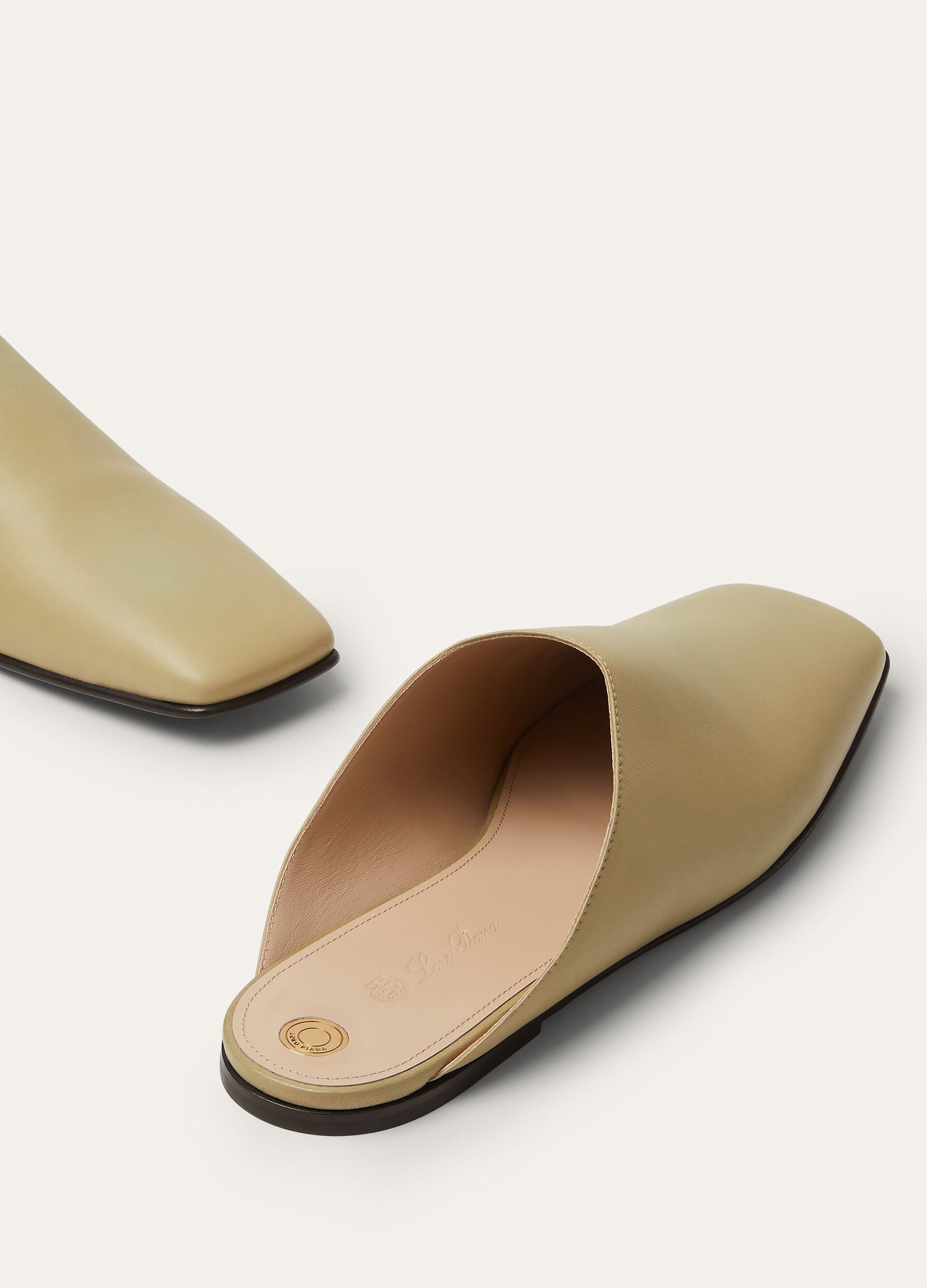 Alba Flat Mule - Dried Taragon
