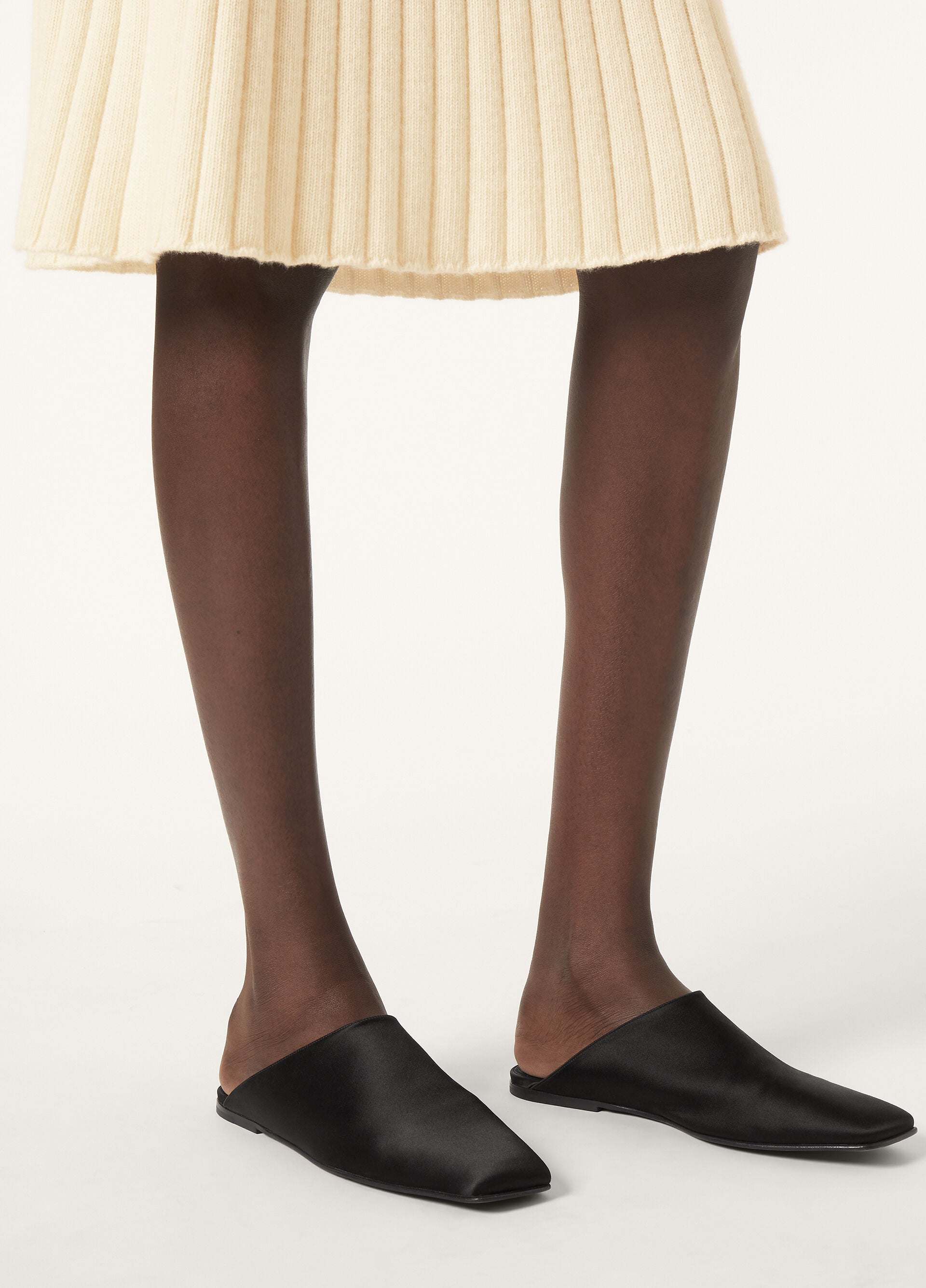 Alba Flat Mule - Black