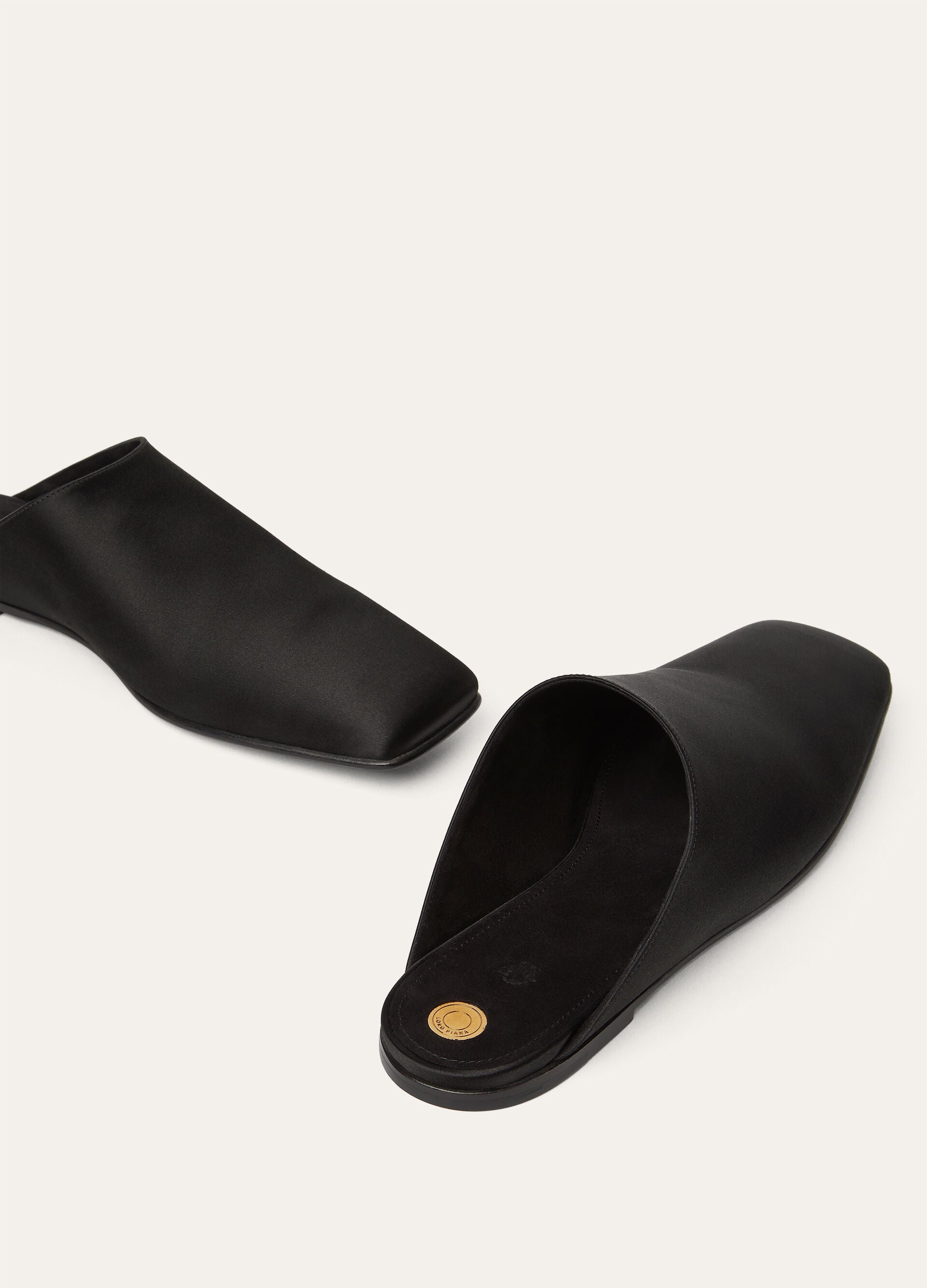 Alba Flat Mule - Black