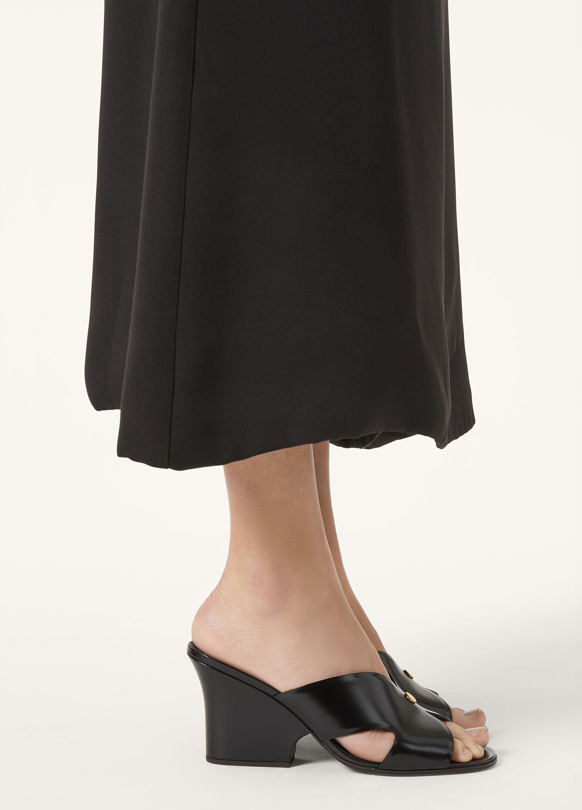 Vera Sandal - Black