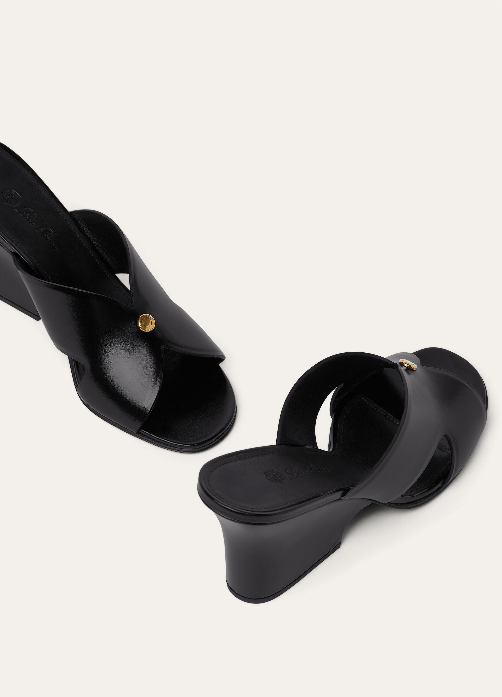 Vera Sandal - Black