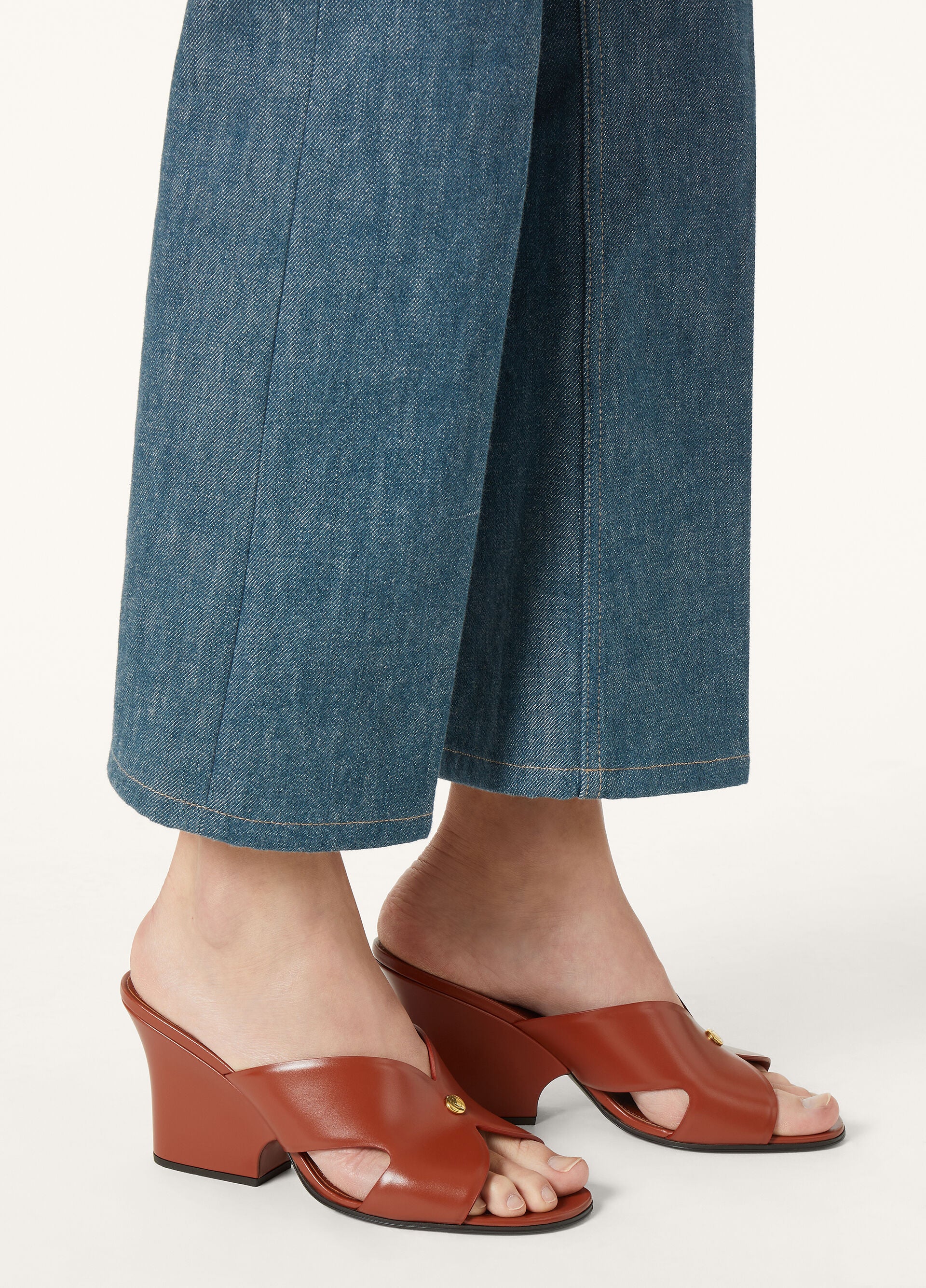 Vera Sandal - Vinegar
