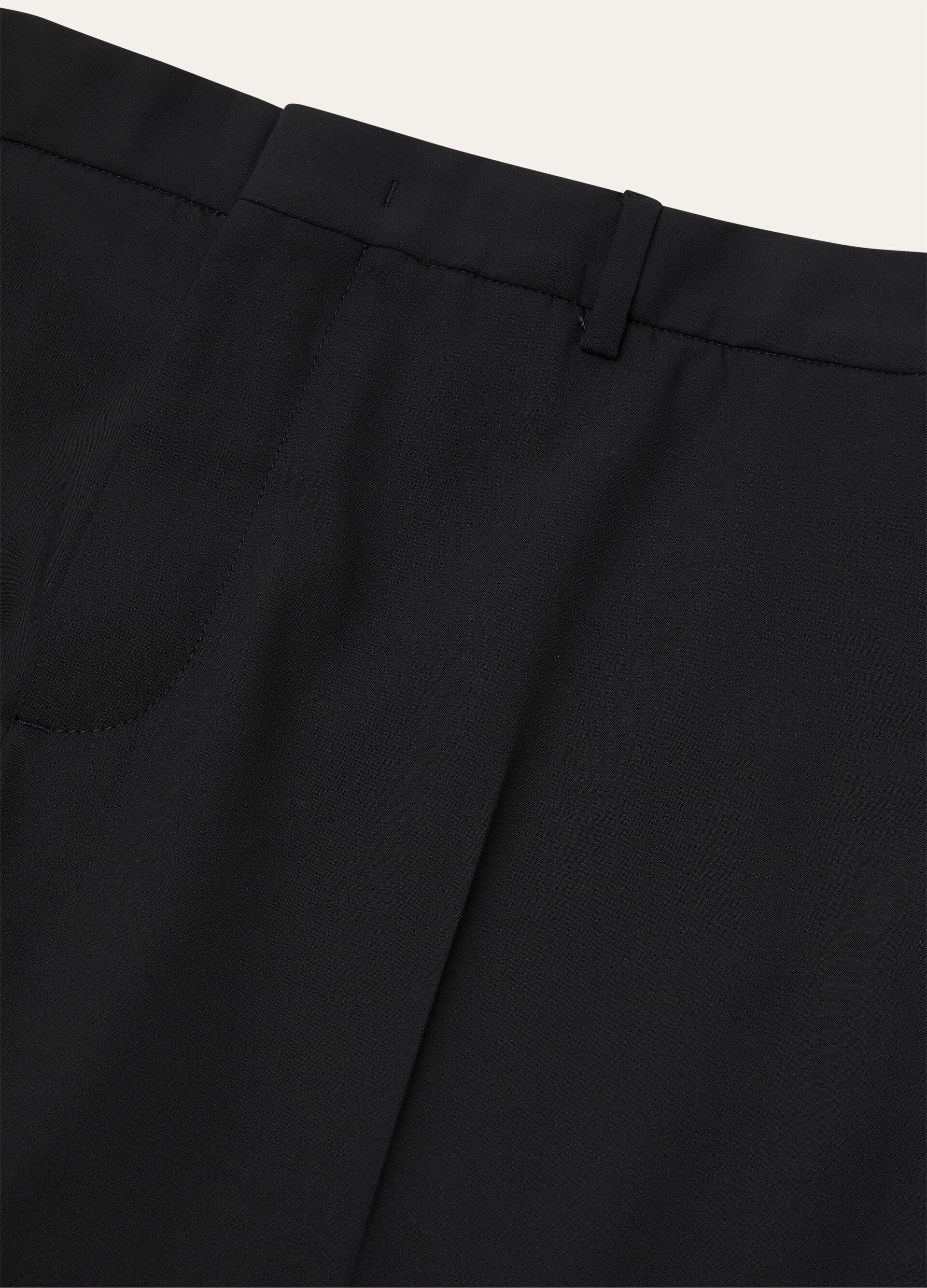 Lawrie Bermuda Shorts - Navy Blue